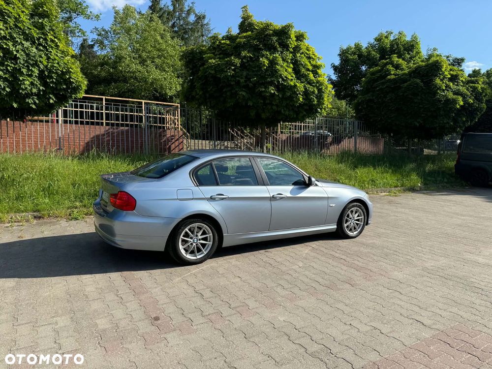 BMW Seria 3 316d - 8