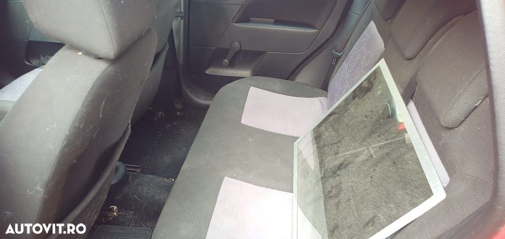 Ford Fiesta 1.4 TDCI Ghia - 6