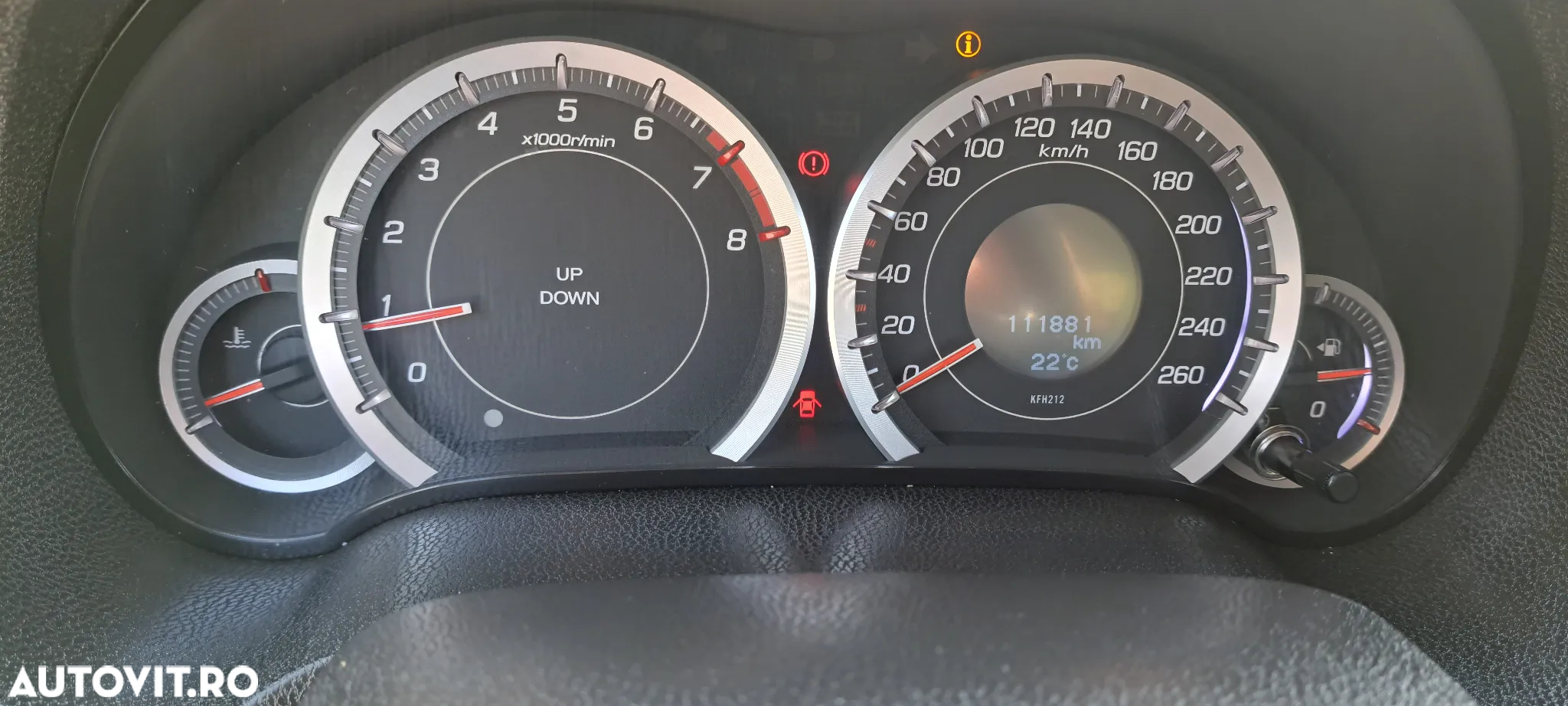 Honda Accord 2.0i MT Lifestile - 9