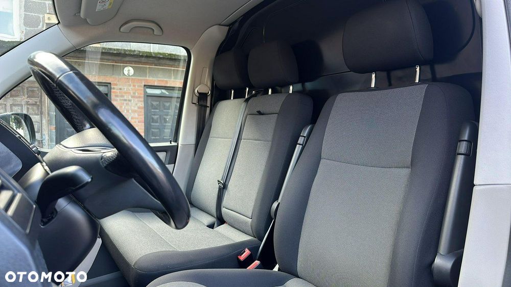 Volkswagen Transporter - 12
