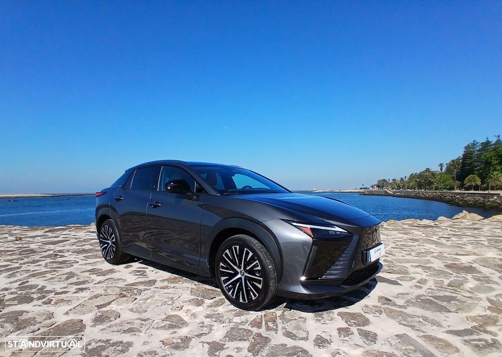 Lexus RZ 300e Premium - 13