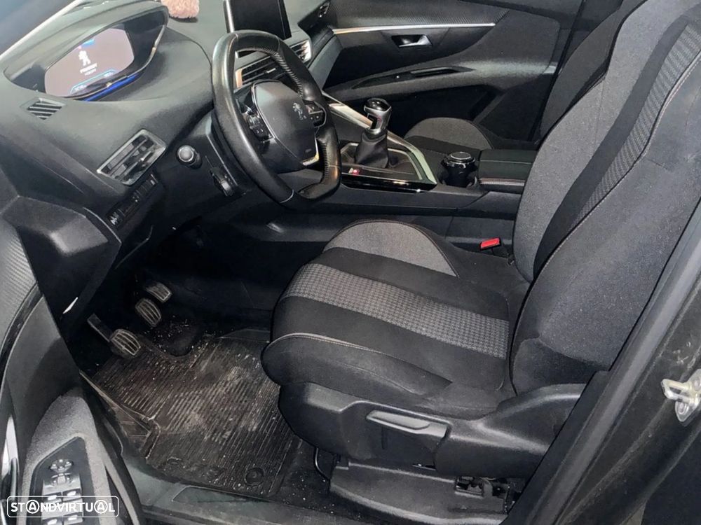 Peugeot 5008 1.2 PureTech Allure - 4