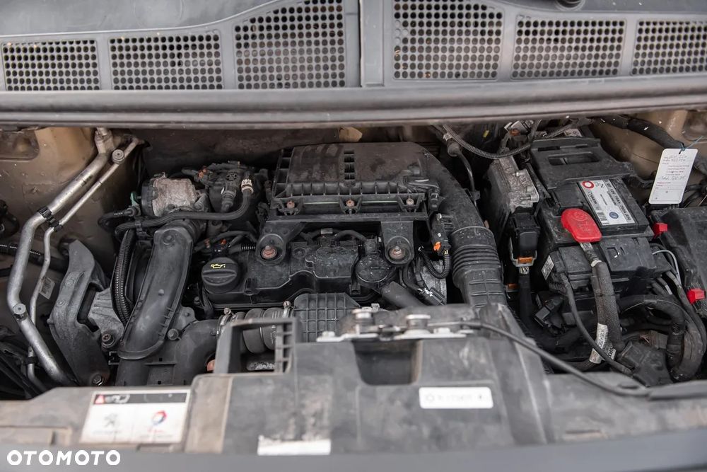 Peugeot Expert Kombi Long 2,8t - 25