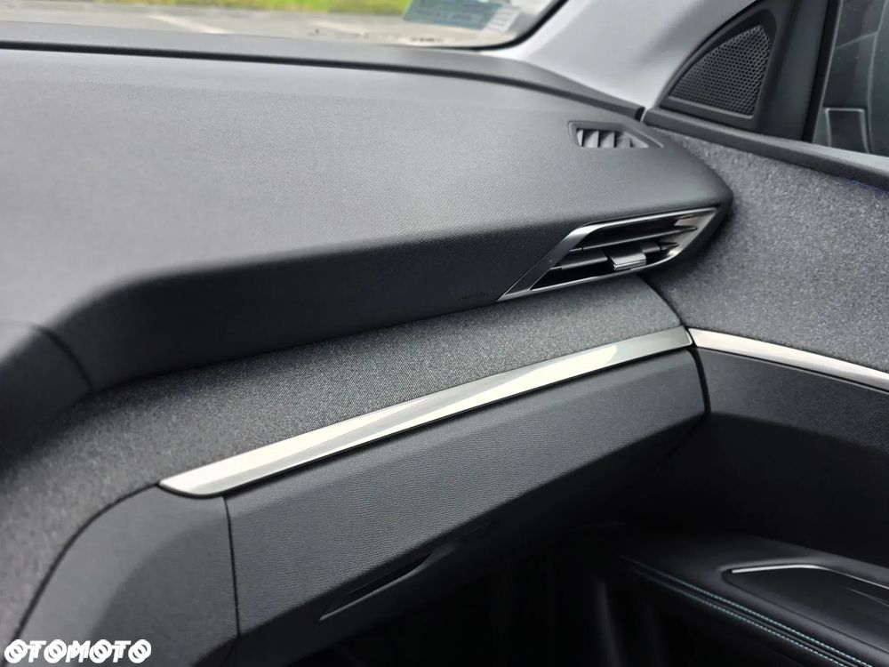Peugeot 3008 1.2 PureTech Allure Pack S&S EAT8 - 26