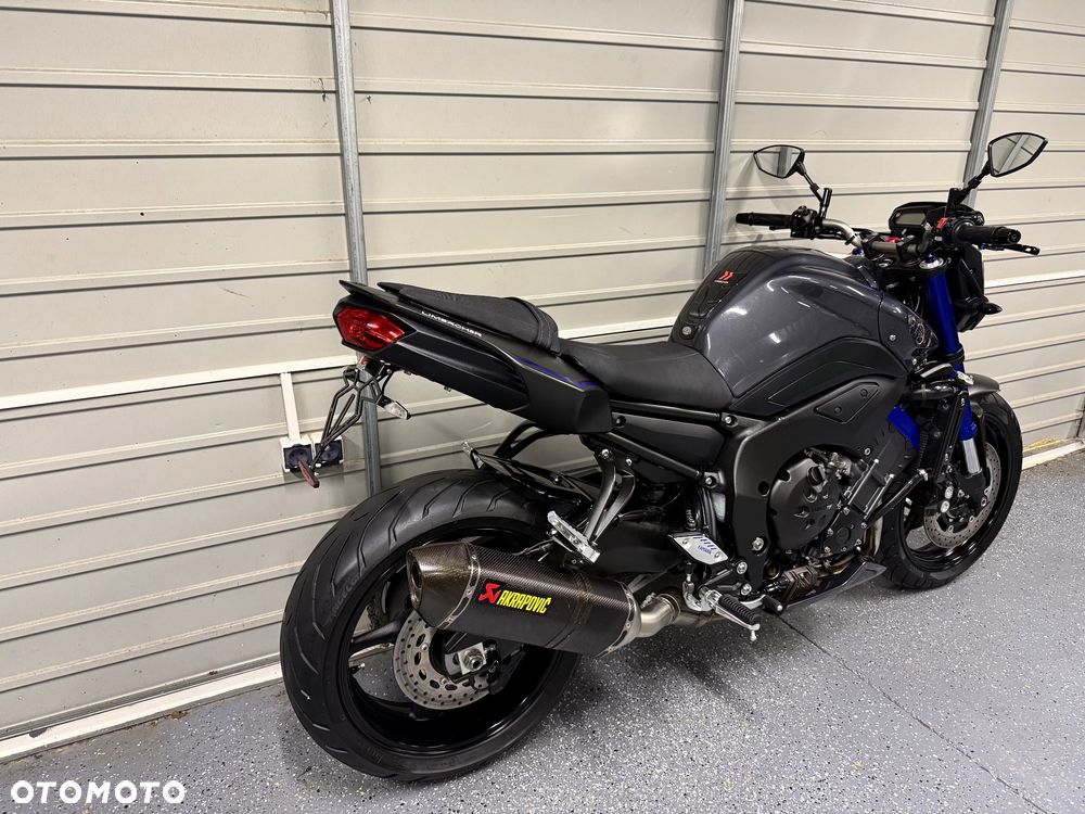 Yamaha FZ8 - 3