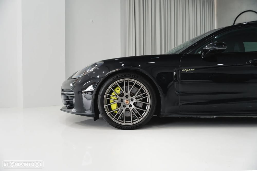Porsche Panamera Sport Turismo 4 E-Hybrid Platinum Edition PDLS - 12