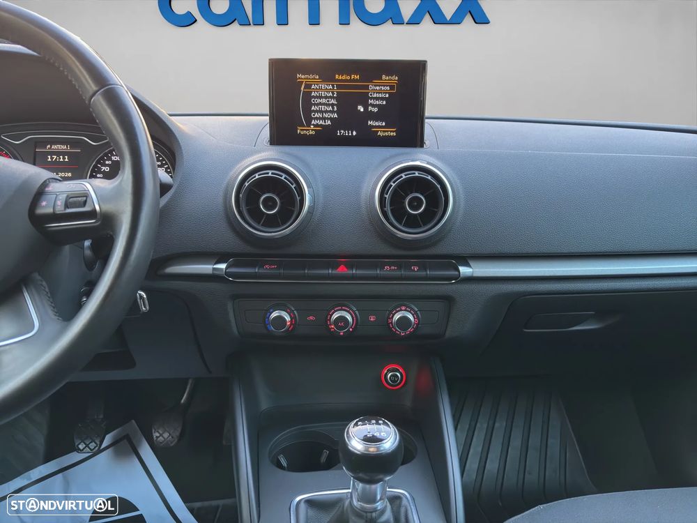 Audi A3 Sportback 1.6 TDI Attraction Ultra - 15