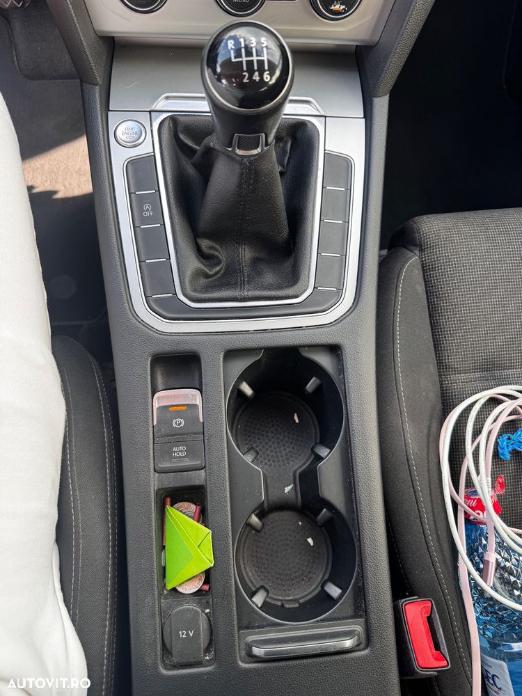 Volkswagen Passat 2.0 TDI Comfortline - 25