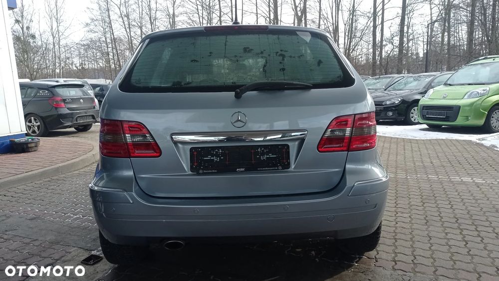 Mercedes-Benz Klasa B 180 CDI Special Edition - 19