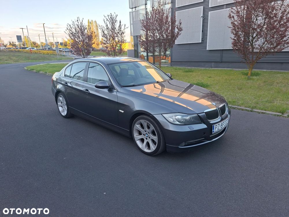BMW Seria 3 330i - 1
