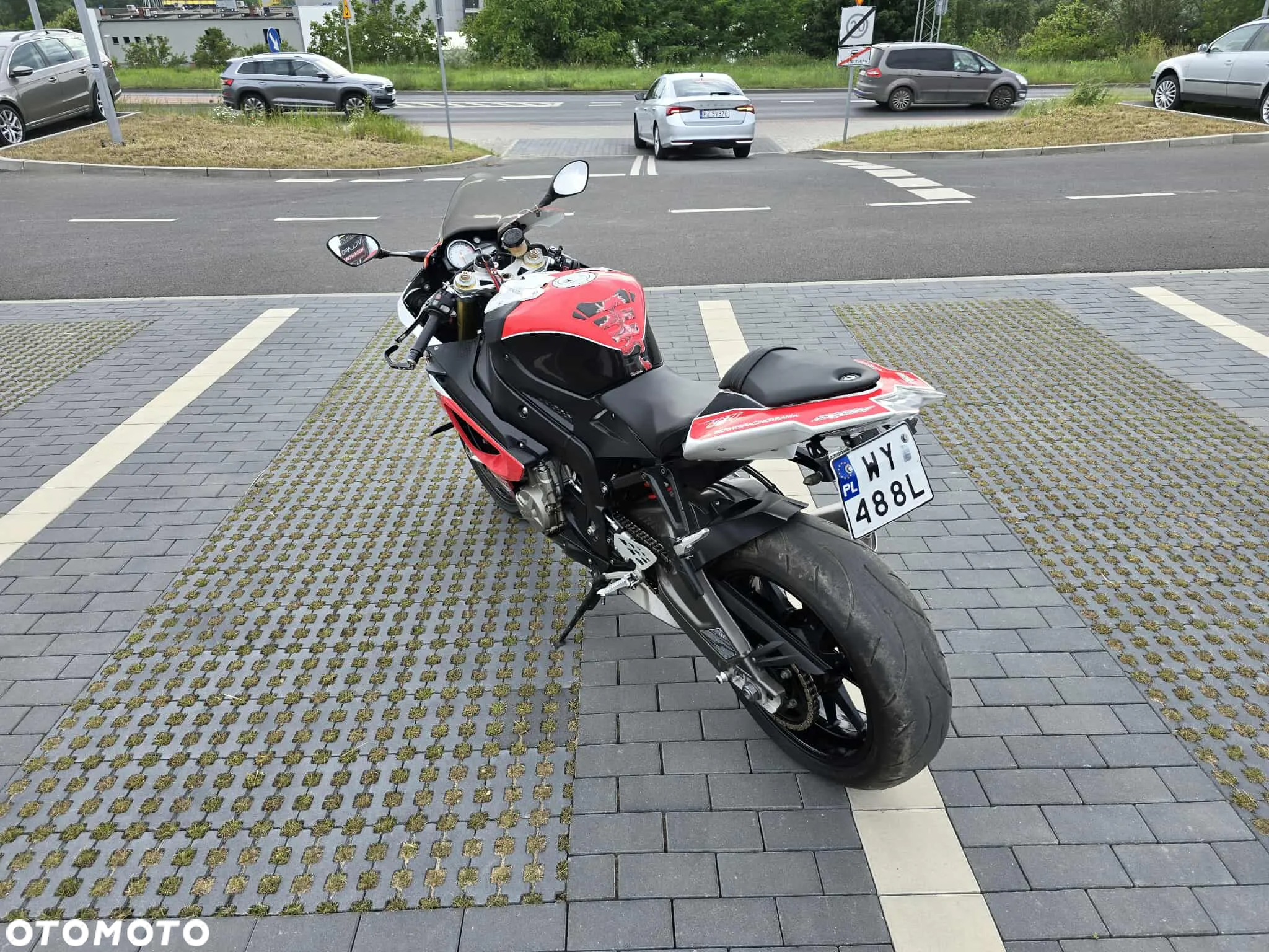 BMW S - 15