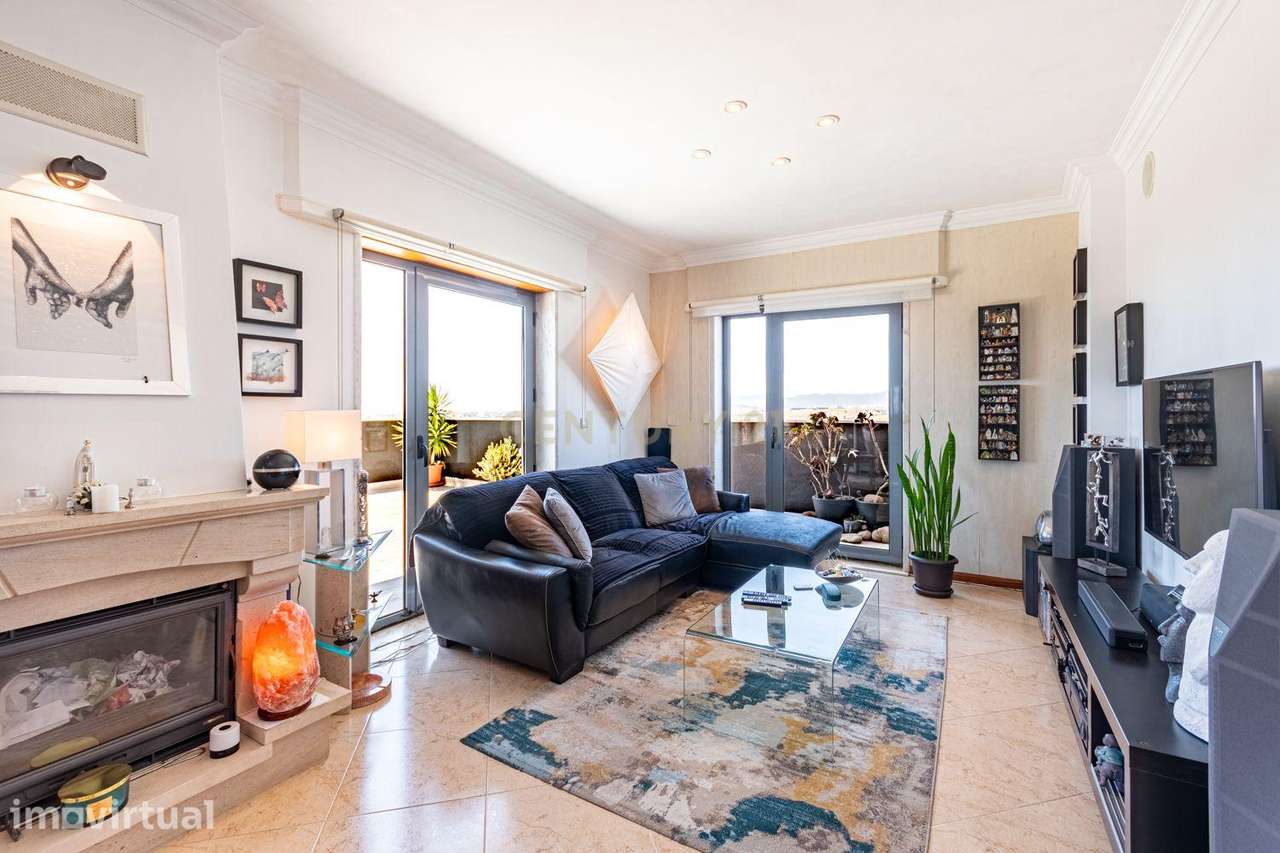 Apartamento Único T2 de 82m2 com Terraço de 75m2 em Porto Salvo - Grande imagem: 3/41
