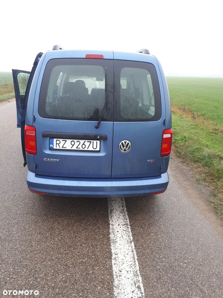 Volkswagen Caddy Maxi 2.0 TDI Comfortline - 4