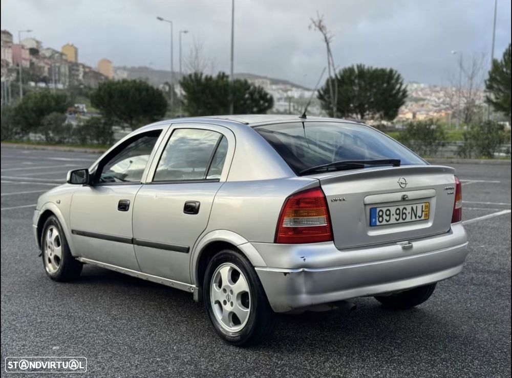 Opel Astra 1.4 100 - 9