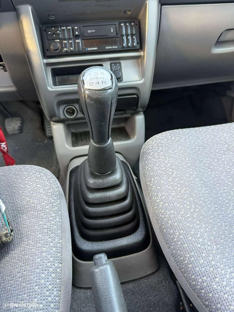 Nissan Micra 1.0 Luxury AC - 30