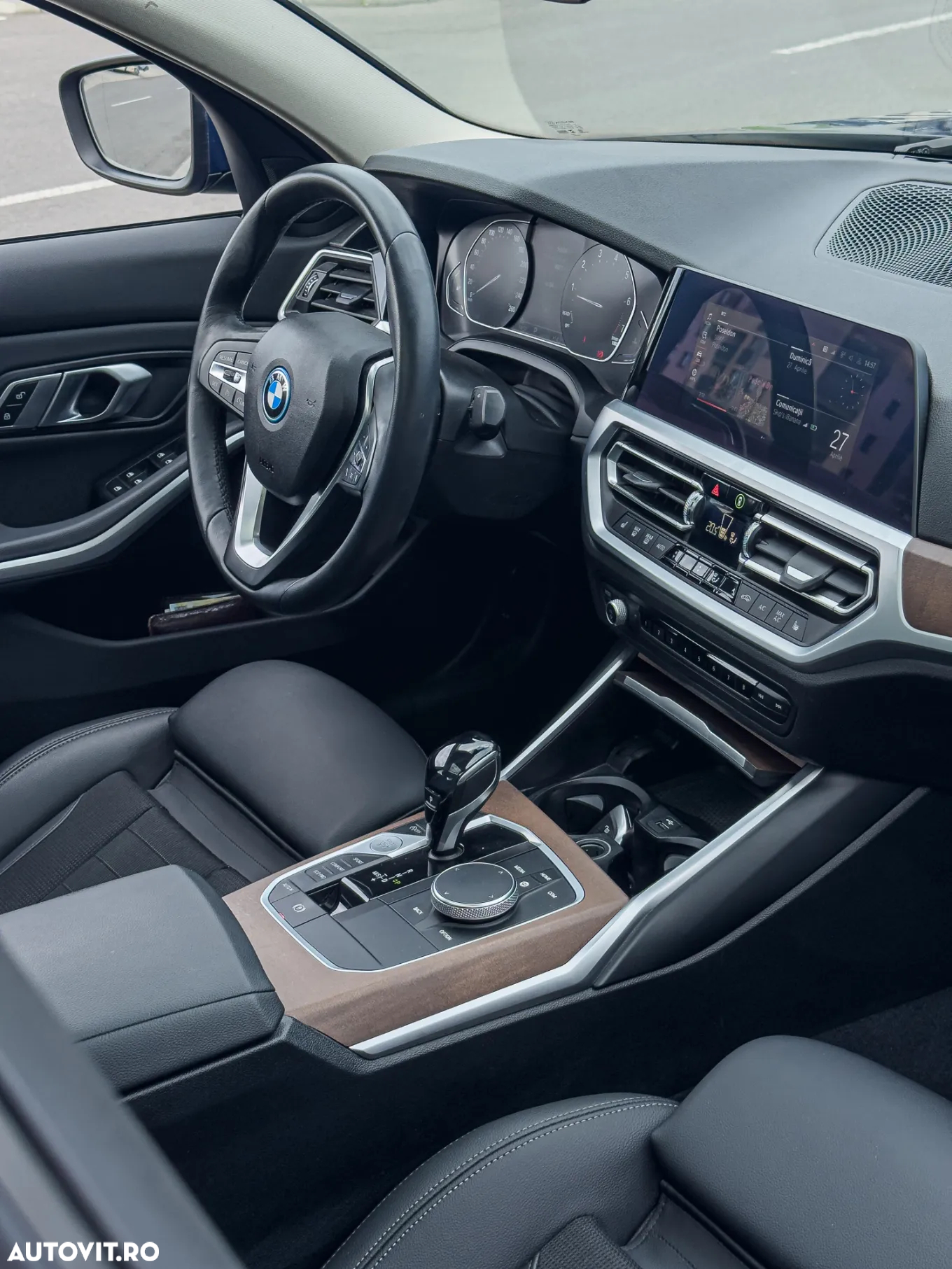 BMW Seria 3 320i AT - 10