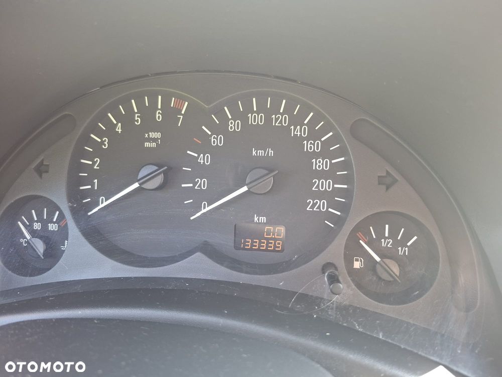 Opel Corsa 1.0 12V Essentia - 23