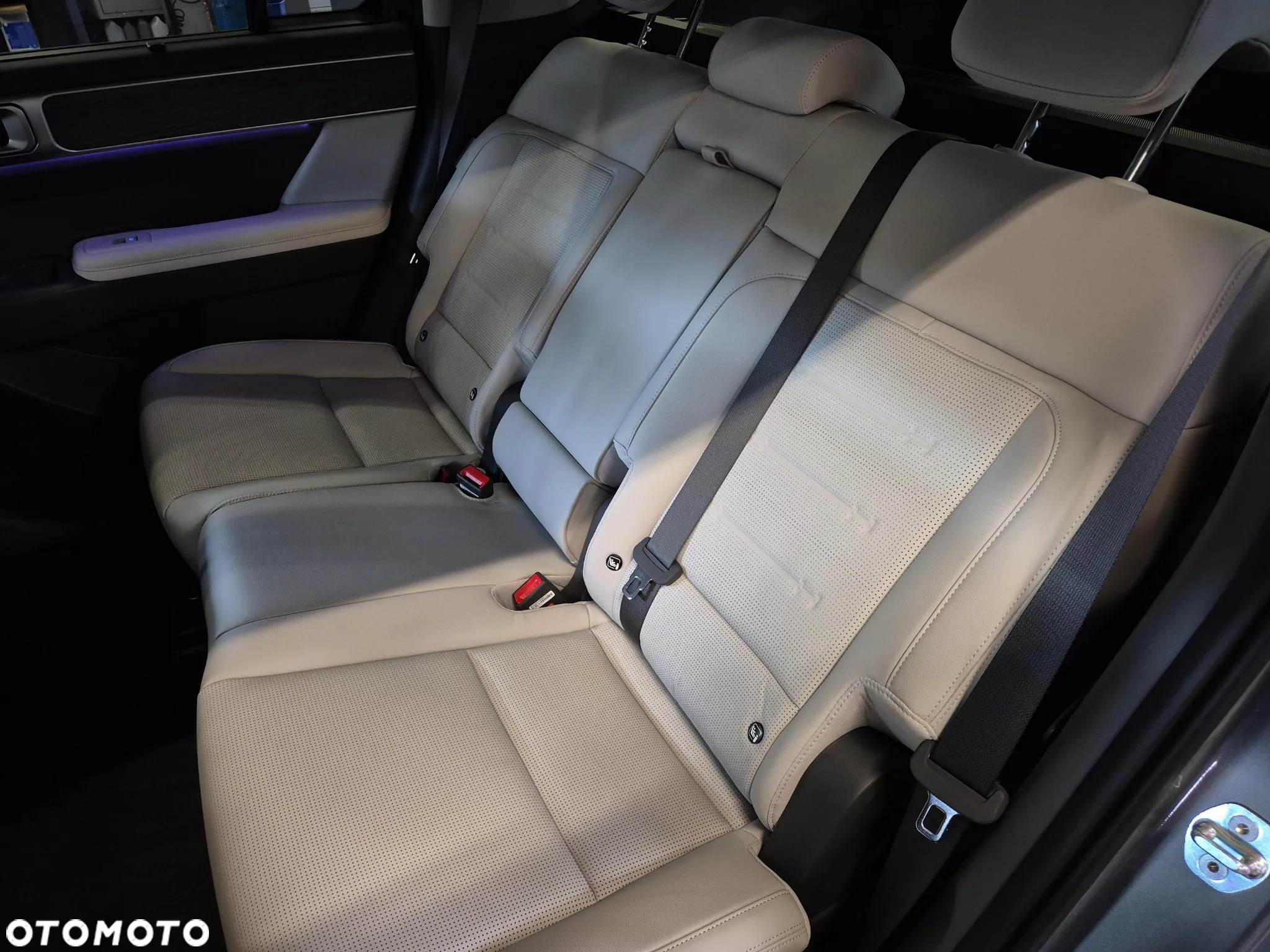 Hyundai Santa Fe 1.6 T-GDI HEV Executive - 16