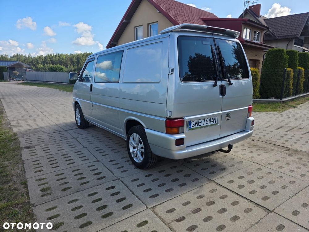 Volkswagen Transporter - 2