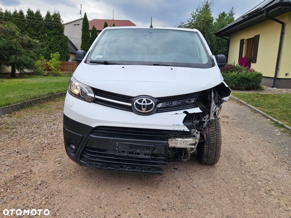 Toyota ProAce 2,0-l-D-4D L2 (8-Si.) Verso Shuttle Comfort - 2