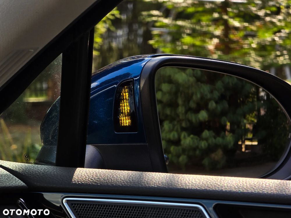 Volkswagen Passat Variant 2.0 TDI EVO Elegance DSG - 26