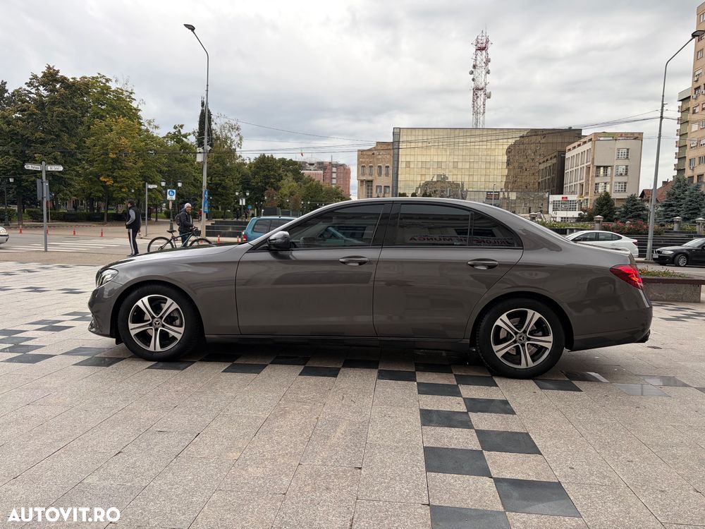 Mercedes-Benz E 220 d 4Matic T 9G-TRONIC - 5