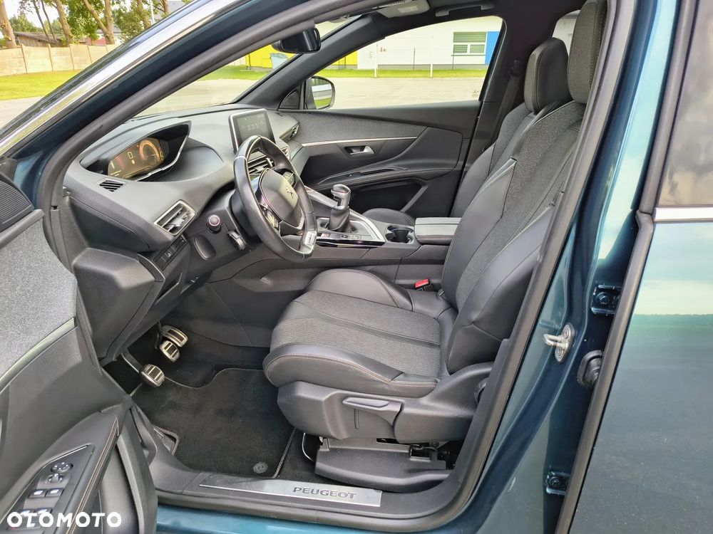 Peugeot 5008 - 12