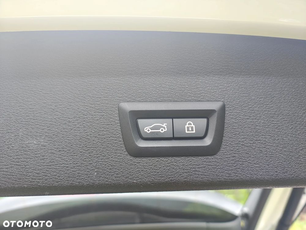 BMW X1 xDrive25i xLine - 18