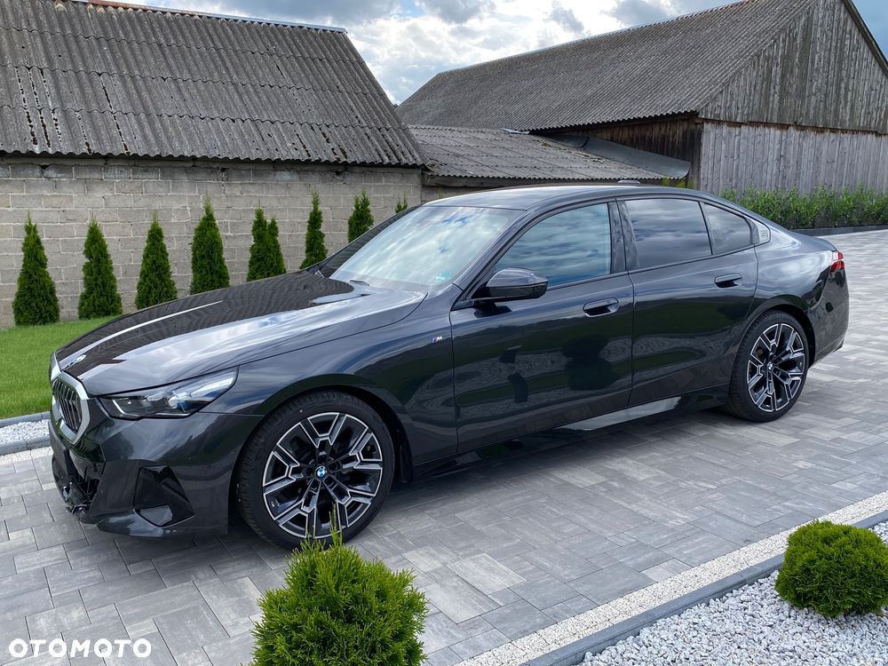 BMW Seria 5 520d xDrive - 1