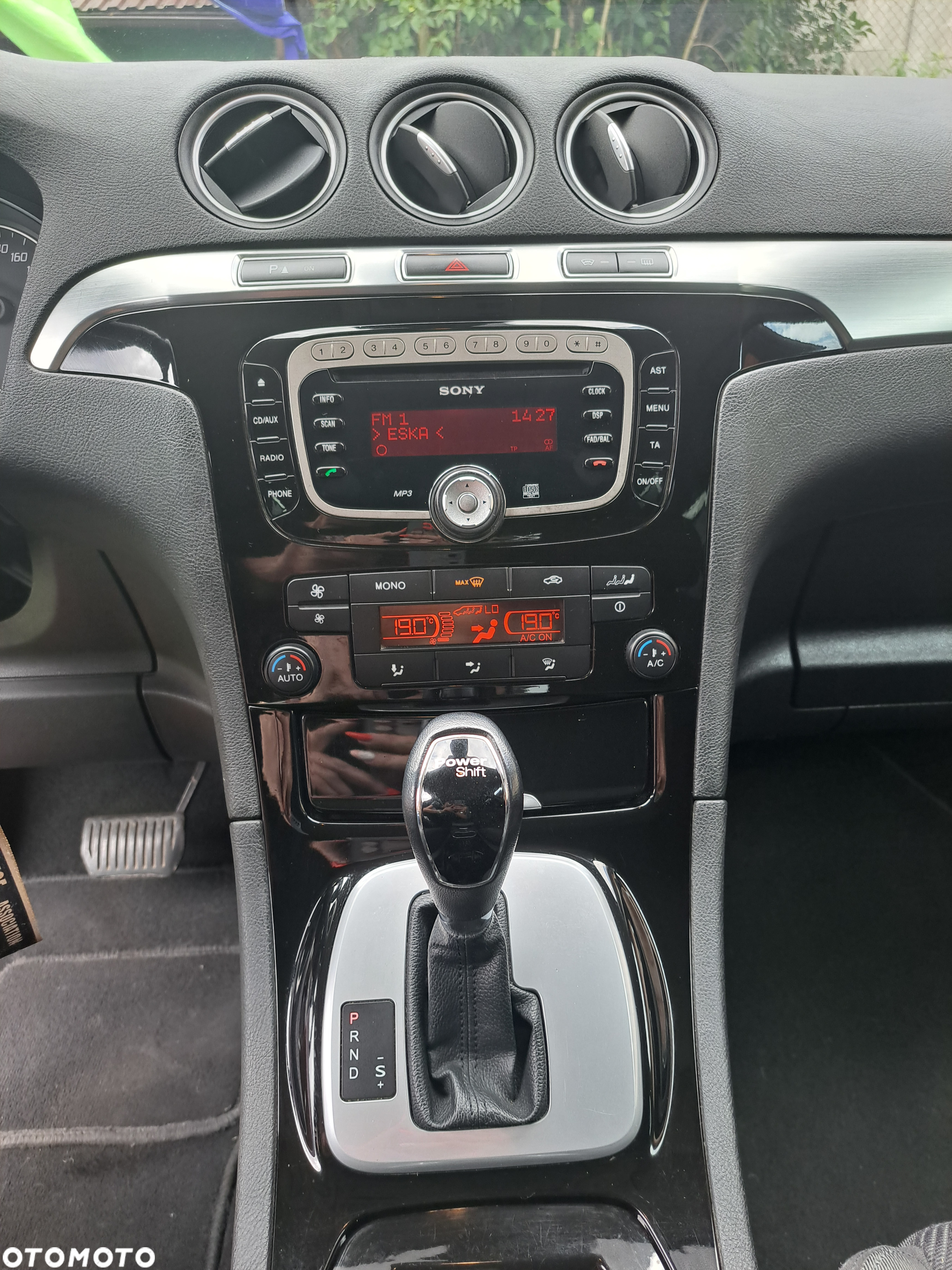 Ford Galaxy - 8