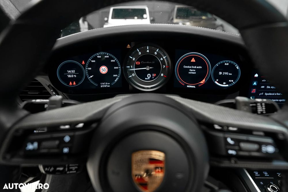 Porsche 911 911Turbo S - 17