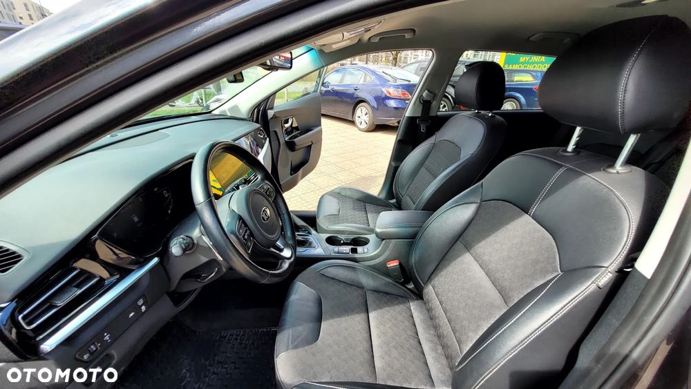 Kia Niro 1.6 GDI Hybrid Business Line - 21