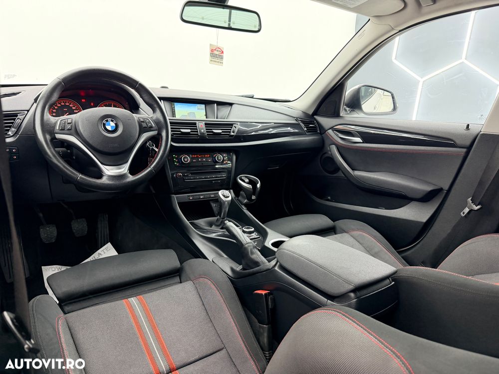 BMW X1 sDrive18d Sport Line - 19