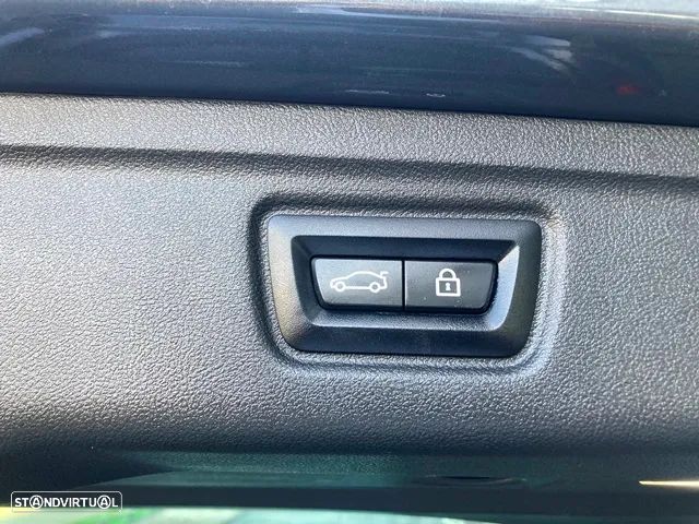 BMW 320 e Touring Pack Desportivo M Auto - 39