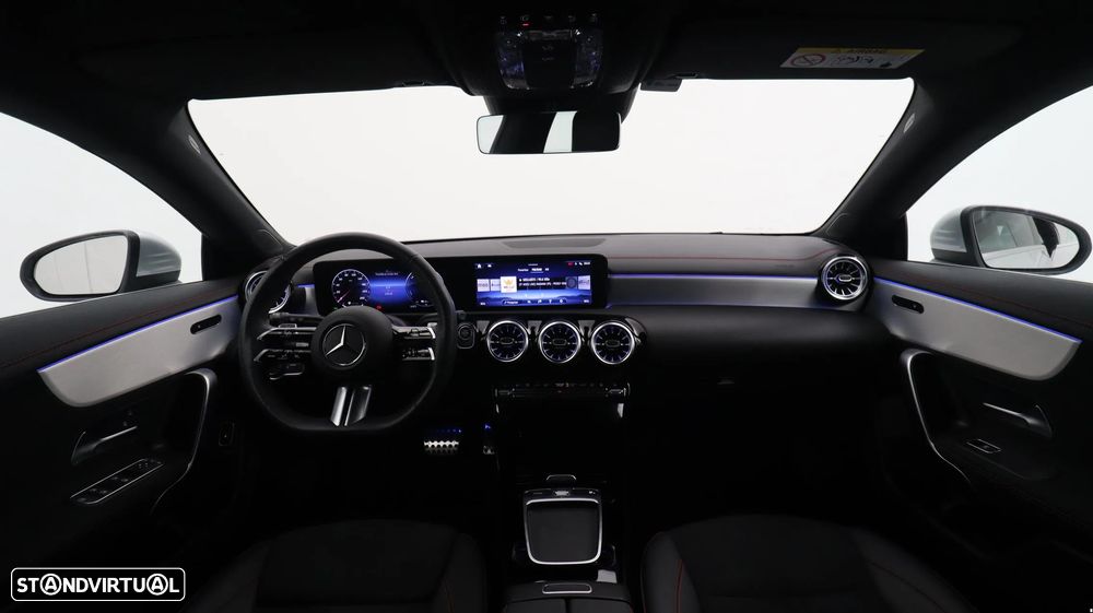 Mercedes-Benz CLA 250 e Shooting Brake AMG Line - 11
