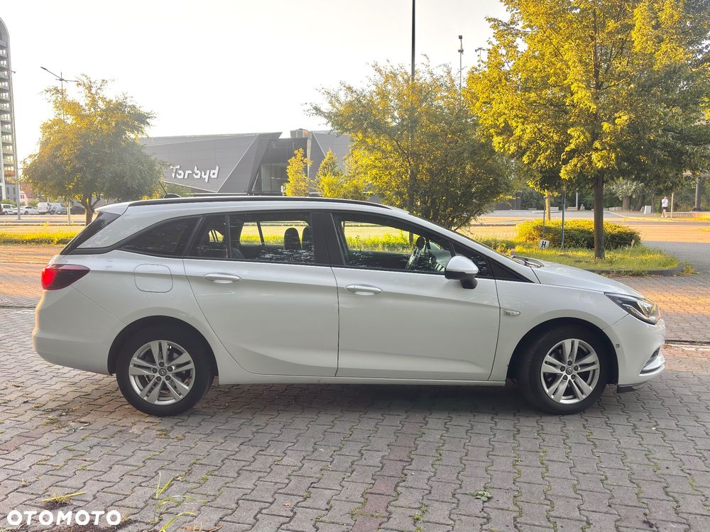 Opel Astra 1.6 CDTI Enjoy - 4