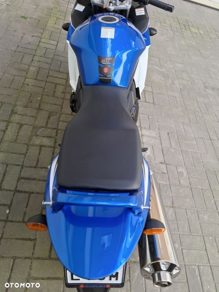 Suzuki GSX - 17