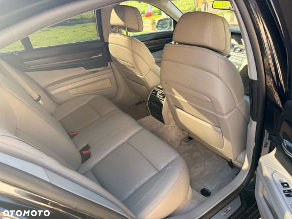 BMW Seria 7 740d xDrive - 7