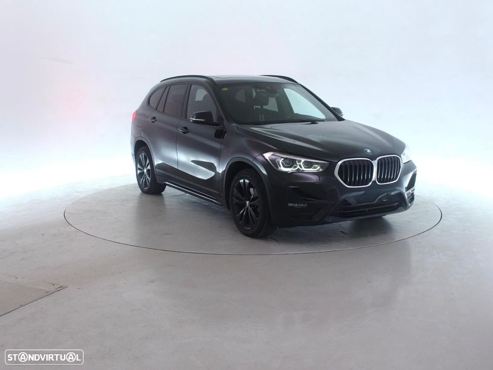BMW X1 18 d sDrive Auto Line Sport - 2