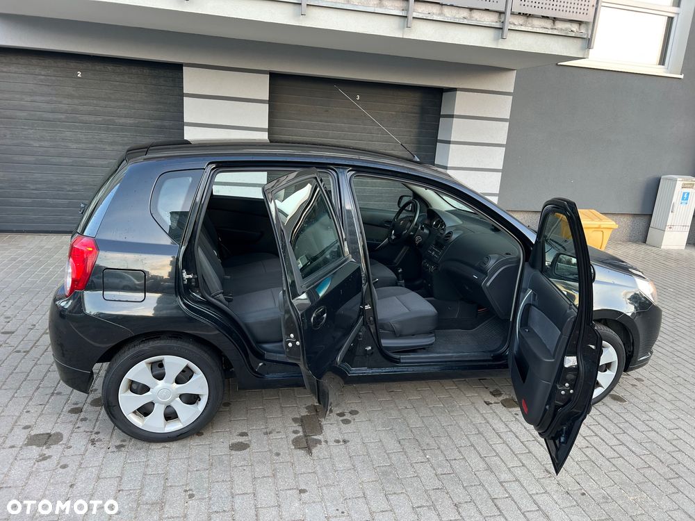 Chevrolet Aveo 1.2 16V LS - 12