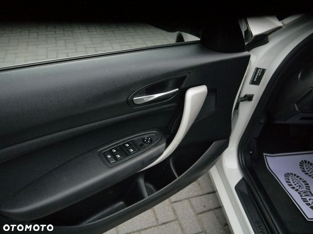 BMW Seria 1 116d Sport Line - 36