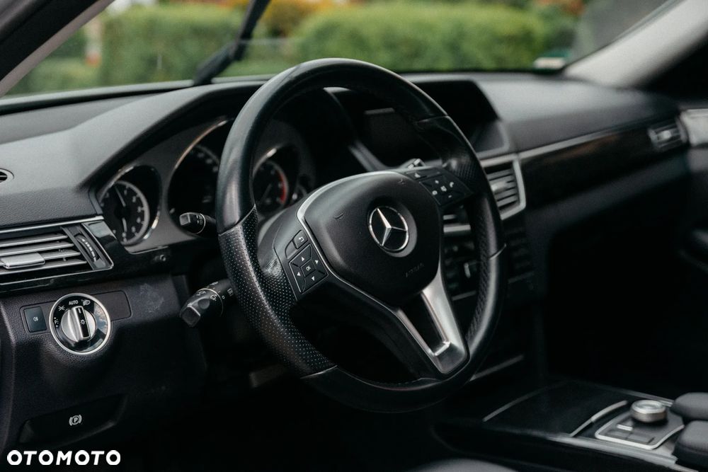 Mercedes-Benz Klasa E 200 CDI DPF BlueEFFICIENCY 7G-TRONIC Avantgarde - 8
