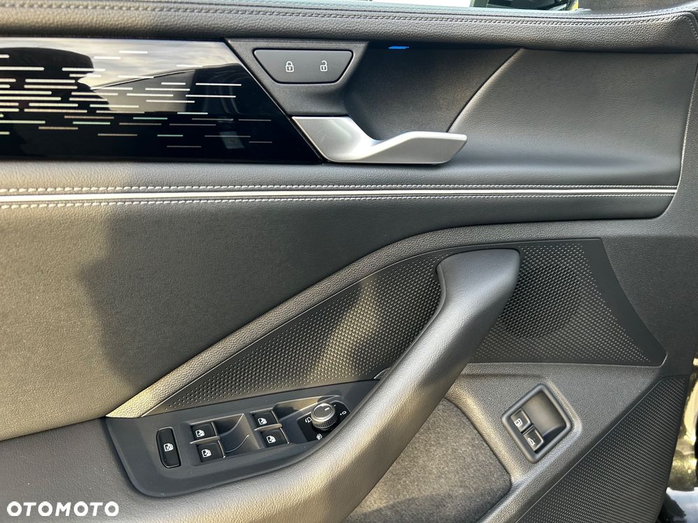 Volkswagen Passat 1.5 TSI eHybrid PHEV 200kW Style DSG - 17