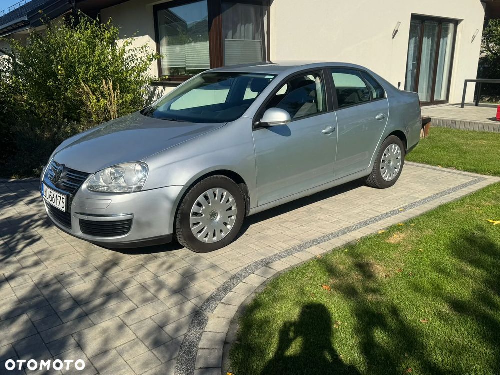 Volkswagen Jetta 1.9 TDI Trendline - 1