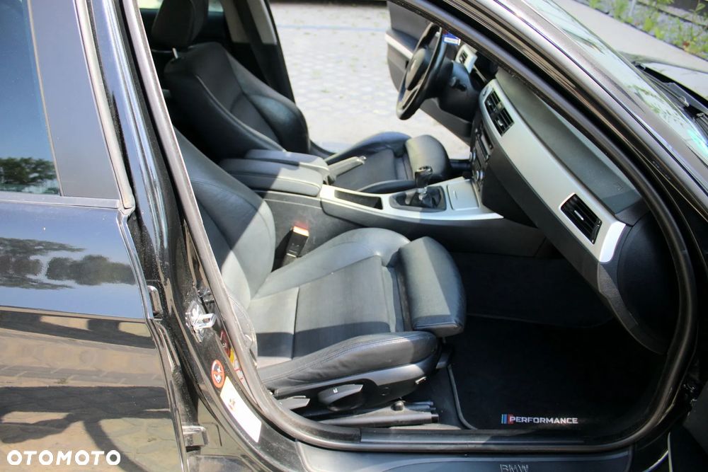 BMW Seria 3 320d - 16
