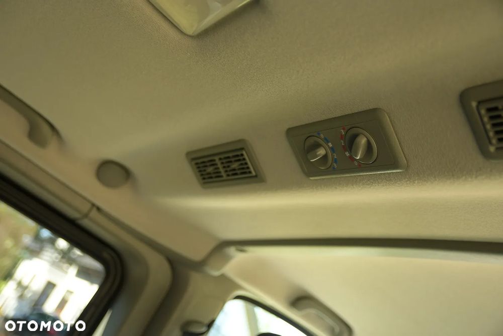 Opel Vivaro Tour Cosmo L1H1 - 22