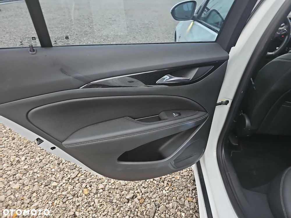 Opel Insignia 1.5 T Innovation S&S - 25