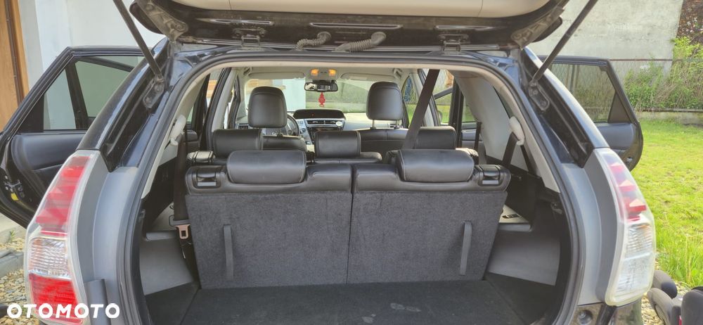 Toyota Prius+ (Hybrid) Executive - 8