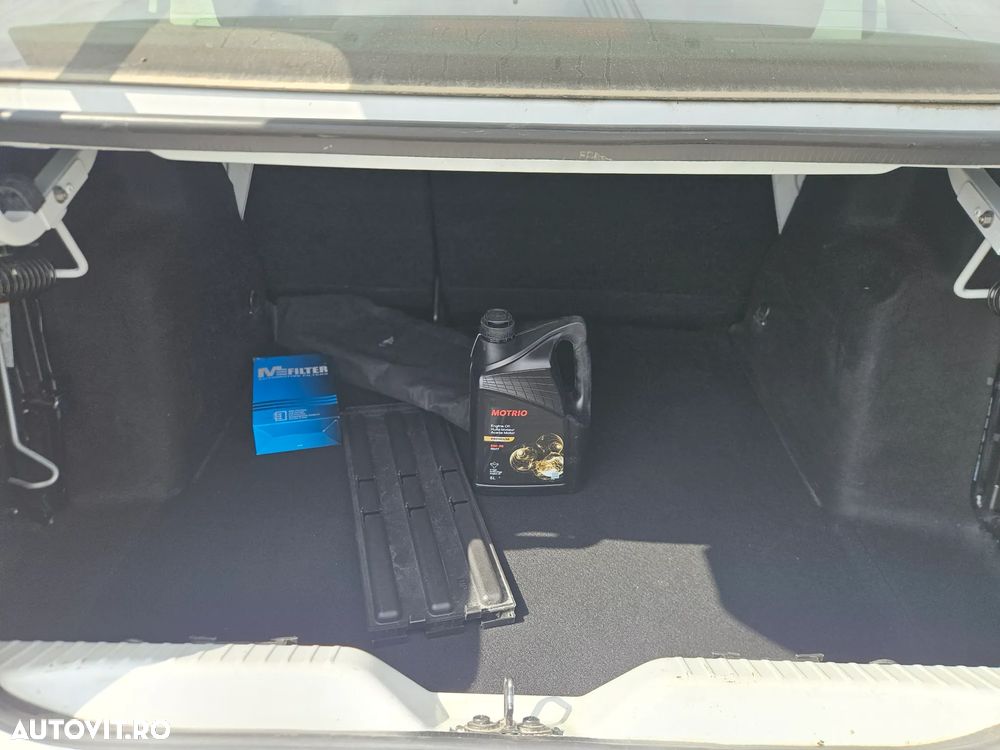 Dacia Logan TCe 90 CVT Comfort - 11