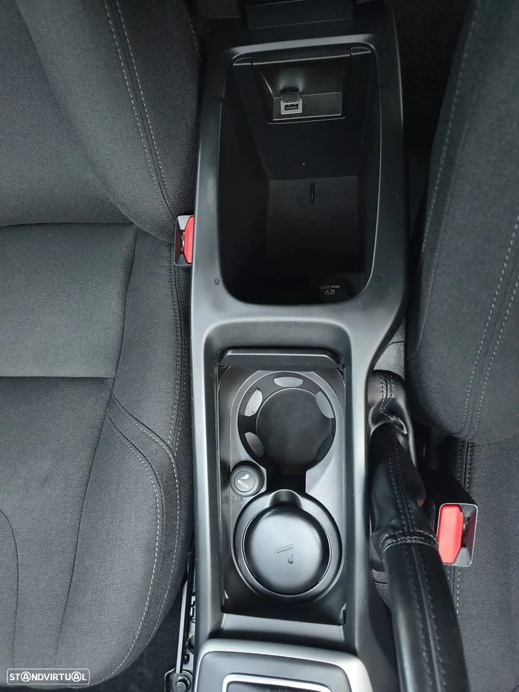 Volvo V40 1.6 D2 Kinetic - 21